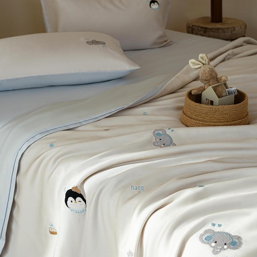 Embroidered Cartoon Tencel Summer Quilt Set: Four-Piece, Cool Lyocell, Machine Washable Air Conditioning Quilt