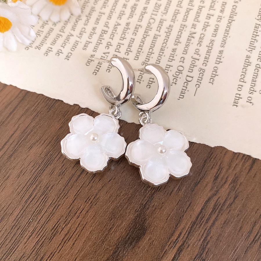 Flower Pendant Earrings with Pearl and Resin Elegant Jewelry
