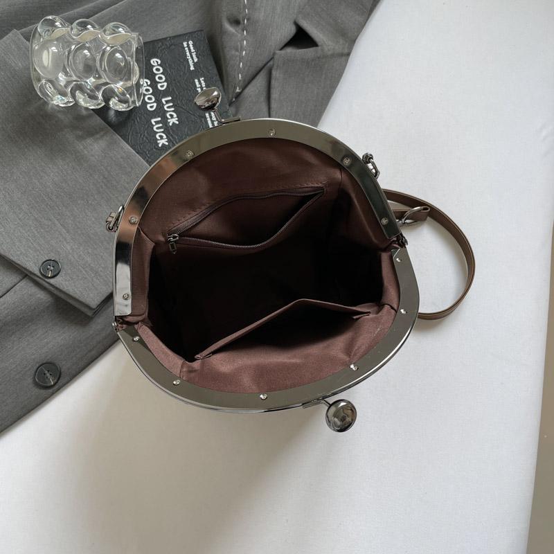 Vintage Shell Crossbody Bag Bags for Women 2025 Retro Small Lady Chain Brand Shoulder Bags Designer Underarm Handbags Purse