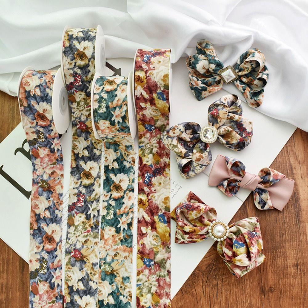 

Упаковка подарочной коробки с винтажным принтом из ленты Украшенная подарочная упаковка из цветочной ленты Style D