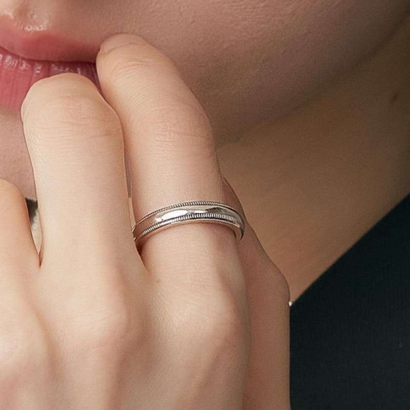 UNI.J [Cotidiano]Mill Grain Signature Silver Ring Ir269