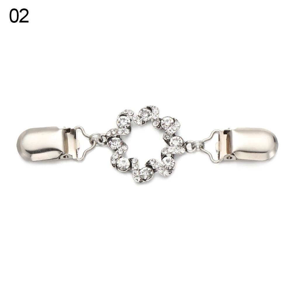 1PC Vintage Shawl Brooch Rhinestone Flower Patterns Duck Clip Clasps Cardigan Sweater Scarf Blouse Collar Clips Pins For Ladies