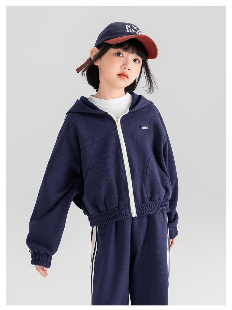Tao Town Girls' Autumn Striped Sportswear Set - Trendy Two-Piece Casual Outfit for Children