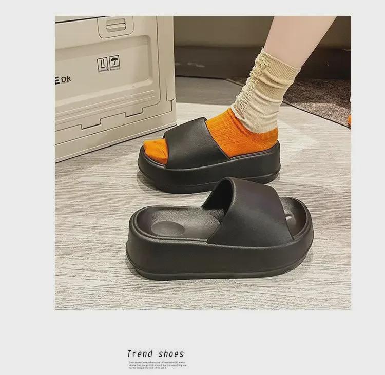 Korean-Style Women's High-Soled Slippers: Trendy Platform Sandals