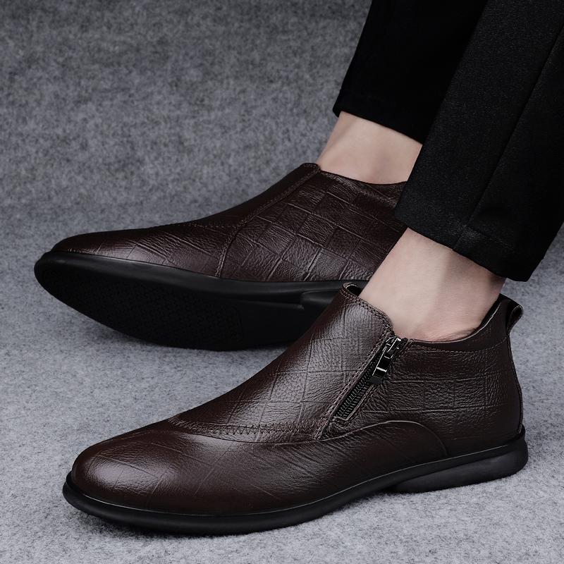 British Style Men Genuine Leather Chelsea Boots 2025 New Business Boots Outdoor Antiskid Ankle Boots Flat Designer Shoes