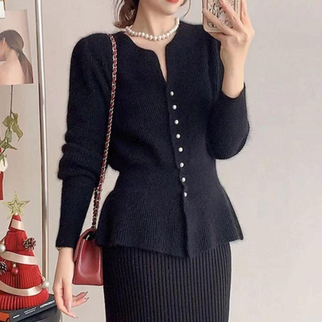 

Свитер из двух предметов, осень 2023, небольшой аромат, качество ветра, флисовый свитер с изображением енота, женский свободный вязаный кардиган, универсальный комплект One Size чёрный