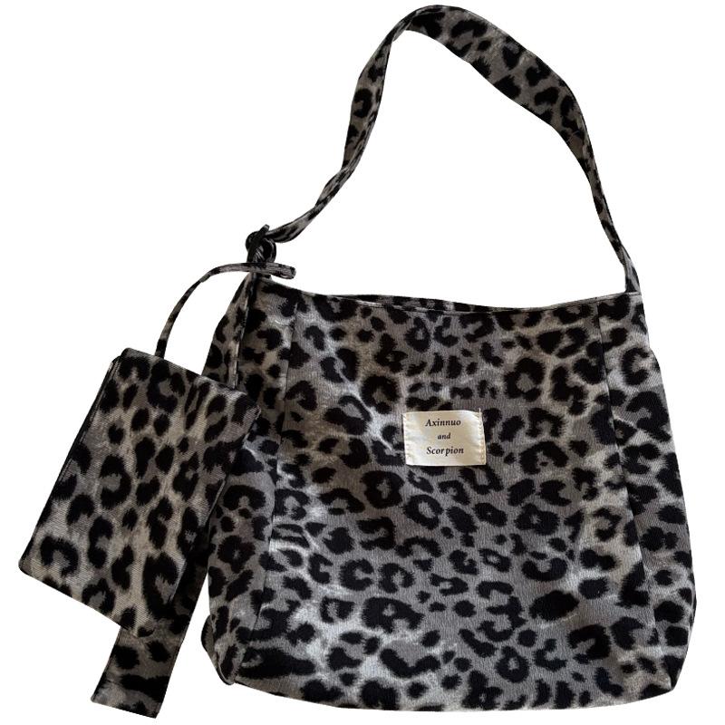 New Simple Leopard Print Bag for Women Versatile Commuting Large Capacity Shoulder Bag for Students To Attend Class for Mother and Child Tote Bag