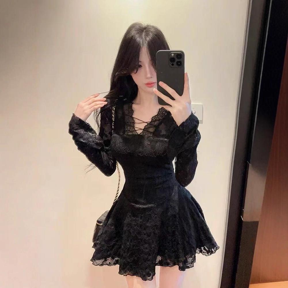 Elegant Women's V-Neck Lace Dress – Slim-Fit with Cinched Waist, Flared Sleeves, and A-Line Short Skirt for Early Spring.