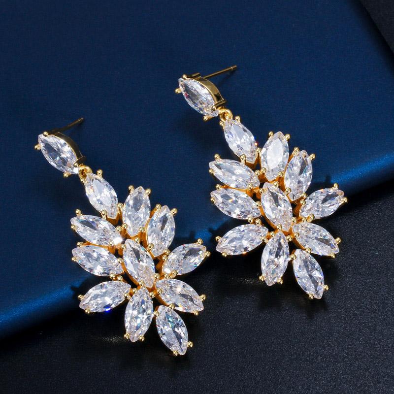 CMM Brudetilbehør Store Blomst Glitrende Cubic Zirconia Hengende Øredobber