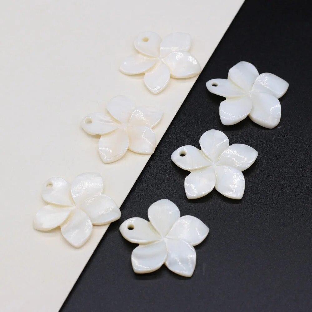 5pcs/Pack 25mm White Petal Shape Natural Freshwater Shell Pendant Charms for Jewelry Making DIY Necklace Earrings Accessories