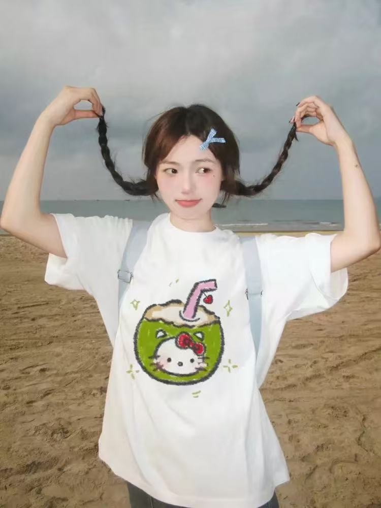 

2026 White Kitty Cat shortsleeved Tshirt for Women summer 2026 bestselling loosefitting halfsleeve design S