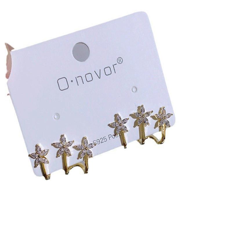 

Модные корейские серьги-гвоздики в форме звезды для женщин и девушек, подарочные украшения оптом