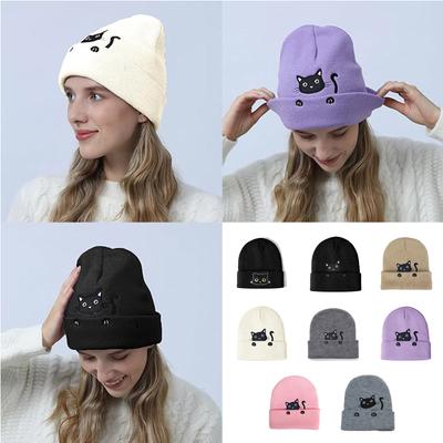 Czapki dzianinowe z haftowanym kotem Dzianinowe beanie dla kobiet Czapka hip-hopowa Unikalne akcesoria z postacią kreskówkowego kota Czapki typu skull dla osób podążających za trendami
