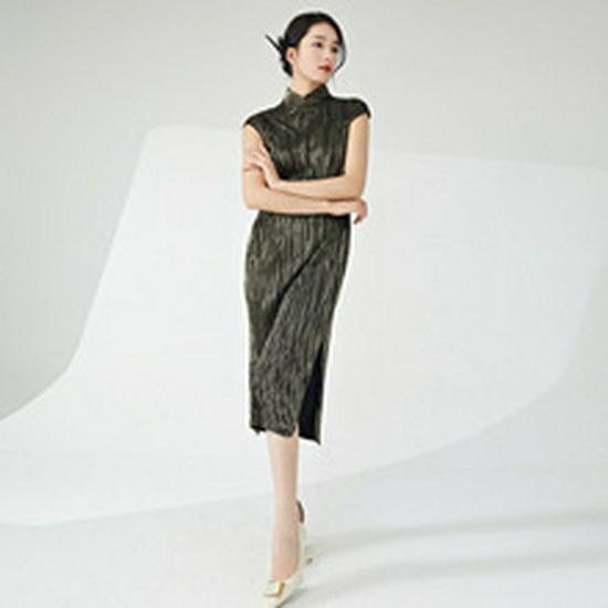European & American Plus Size Printed Irregular Pleated Long Dress - Vacation Style