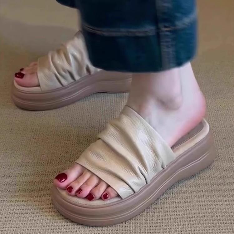 Height-increasing Thick-soled Pleated Slippers for Women's Summer Wear 2025 New Fashion and High-end Sense of Beauty with Skirt Cool Slippers