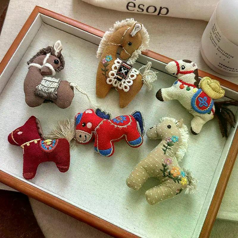 1Pcs Coat & Scarf Accessory Zodiac Year Charming Fabric Pony Brooch For Women Pin Corsage Pin Neck Pin
