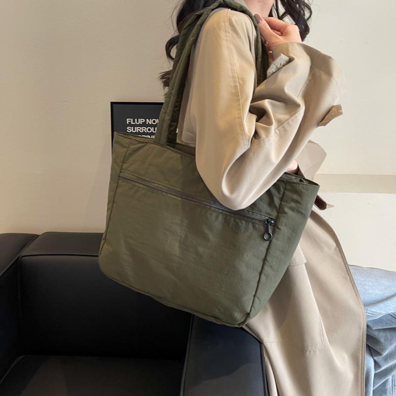Einfarbige Handtasche, große Kapazität, Damen-Einkaufstasche, Pendler-Umhängetasche