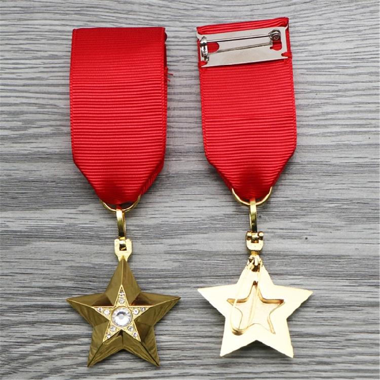 Retro Look High Rank Glowing Star Brooch Alloy Badge Pin Excellent For Armed Forces Theme Gatherings Present