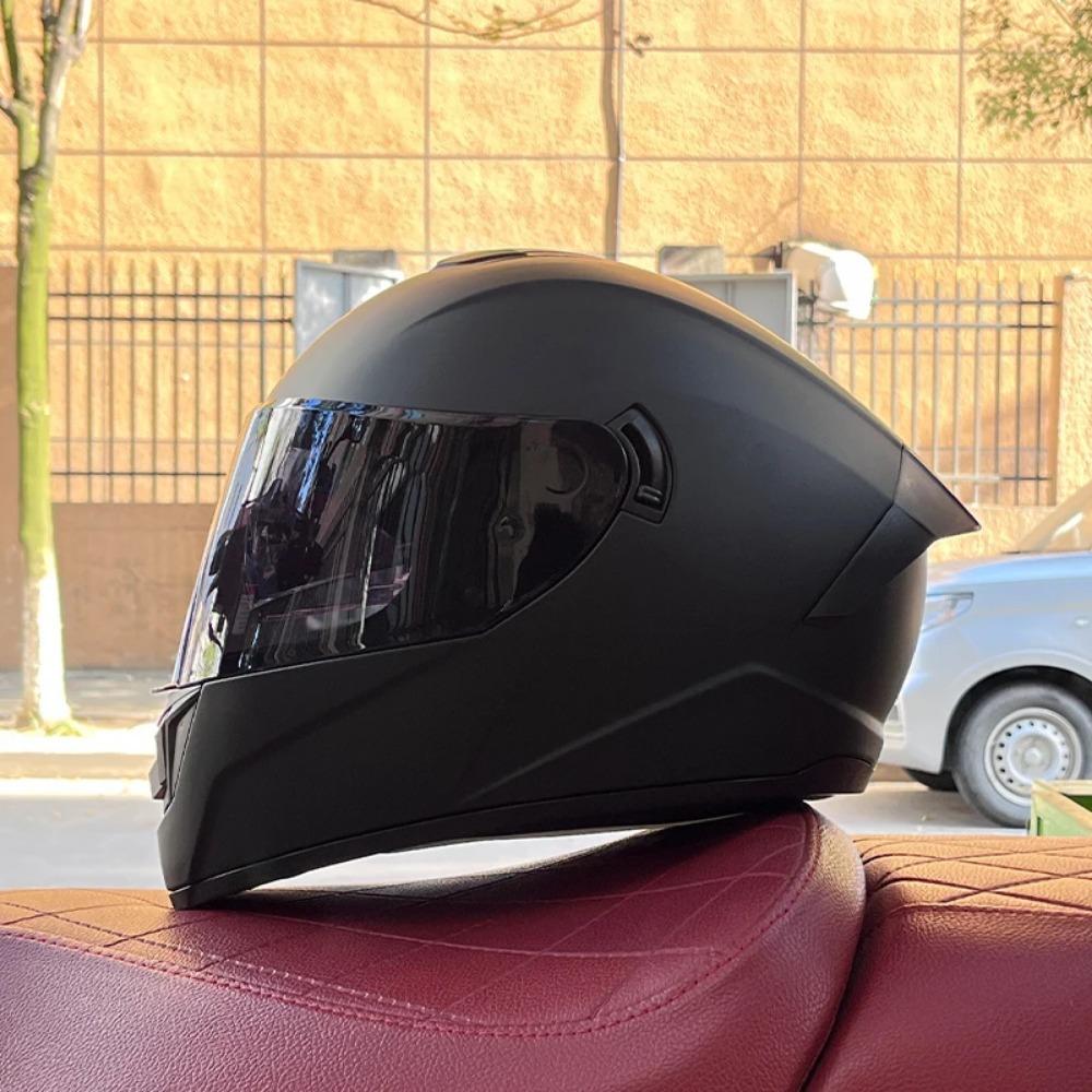 Motorcycle Helmets for Men and Women Wear Double Lens Locomotive Helmets Capacete da motocicleta