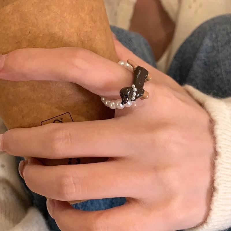 Warm Cute Oil Painting Sausage Dog Repair Pearl Ring Female Niche Design Light Luxury High-End Index Finger Ring