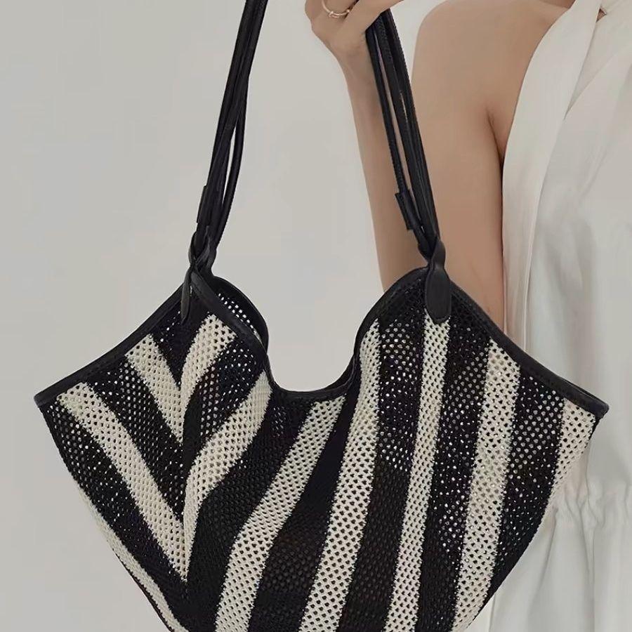 Summer Basket Woven Bag for Women's Leisure Vacation Lazy One Shoulder Underarm Tote Large Capacity Commuter Bag