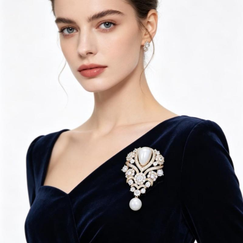 Fashionable Violet Pearl Pendant Luxurious Rhinestone Inlaid Brooch Charming Jewelry Accessories For Banquet Dresses Gifts