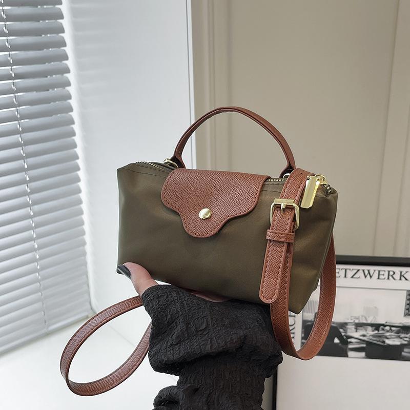 

High-end niche bag women s summer new fashion versatile messenger bag portable small bag зелёный