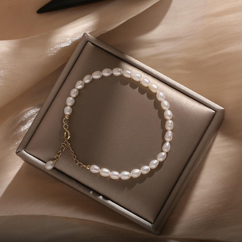 Natural freshwater pearl bracelet for women, simple, fashionable, light luxury, niche design, hand accessory