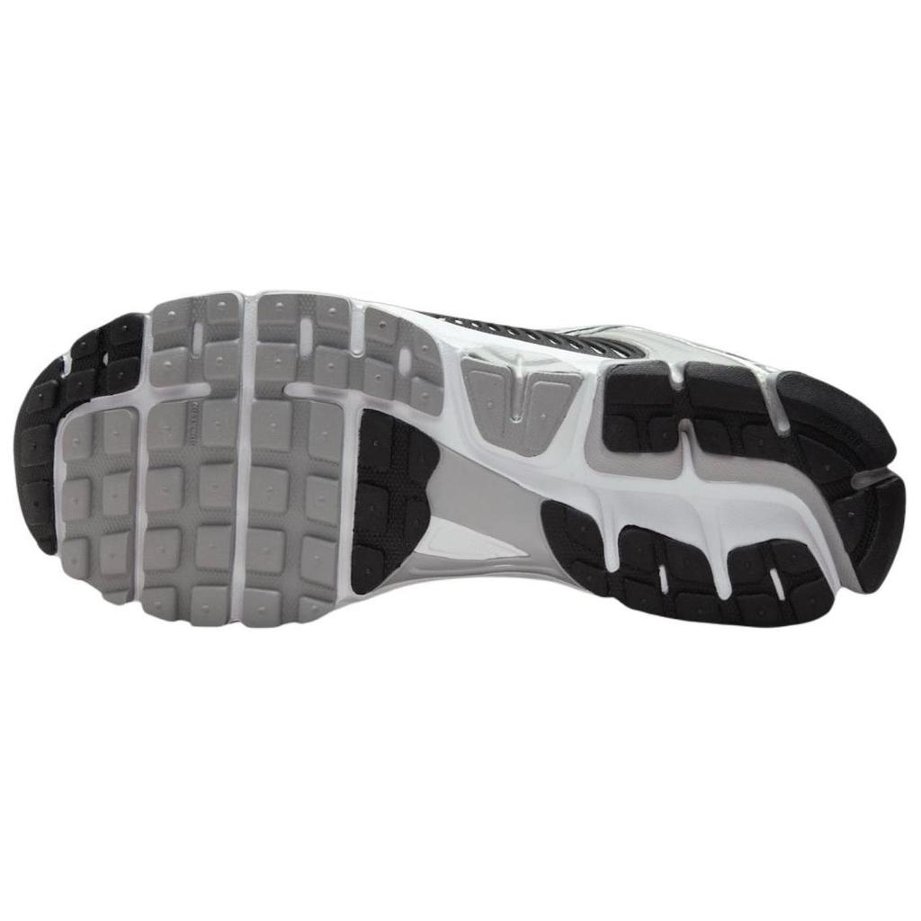 Nike Zoom Vomero 5 Metalická stříbrná Černá Běžné tenisky FJ4151-004