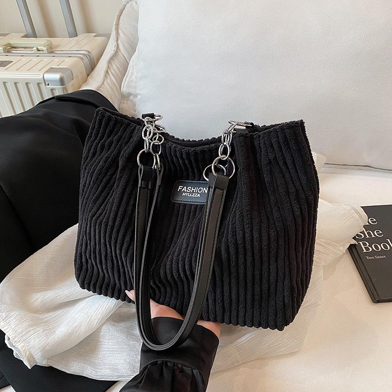 Large Capacity Corduroy Chain Underarm Tote Bagtrendy Women'S Shoulder Bag Commuter Bag