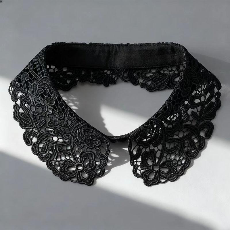 

Black/White Hollow Out Embroidery Shirt Fake Collar for Womens Suit Removable Round Neck Shirt Detachable Collars Decorative