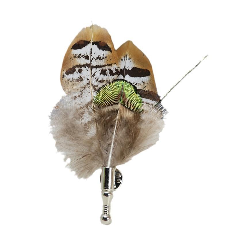 New Feather Brooch Lapel Pins for Suit Dress Badge Elegant Accessories Exquisite Fashion Business Wedding Jewelry