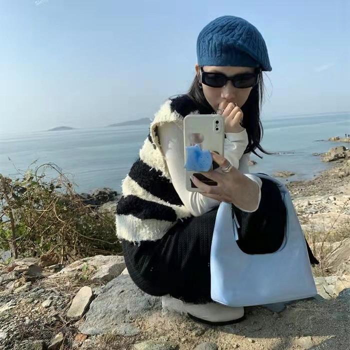 Сумка IELGY в стиле ретро в форме полумесяца — фото 7