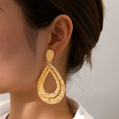 Boucles d'oreilles pendantes vintage exagérées grandes couleur or en forme de goutte d'eau pour femmes, boucles d'oreilles pendantes géométriques, bijoux de mode