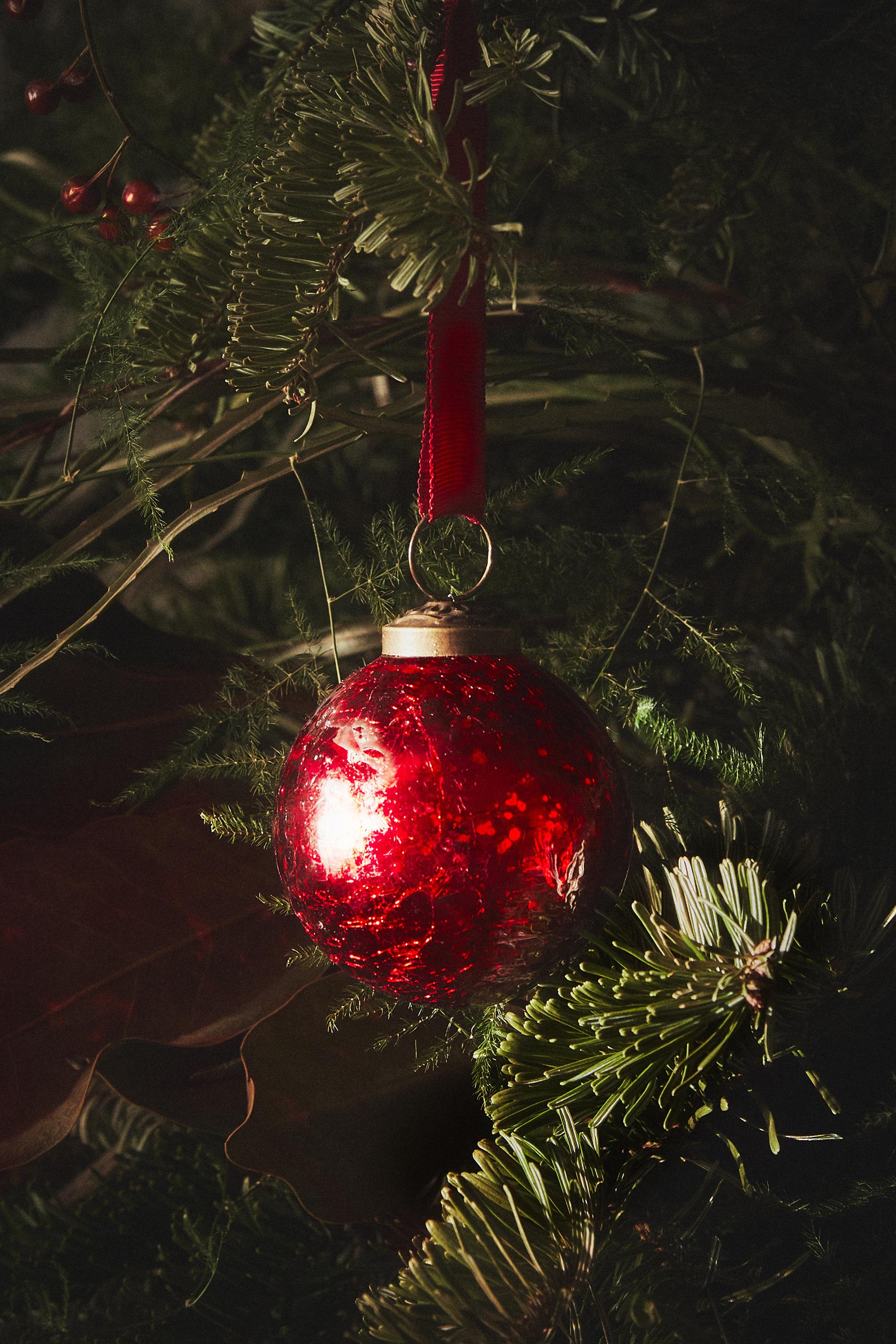 

MERCURIZED GLASS CHRISTMAS BAUBLE DECORATION