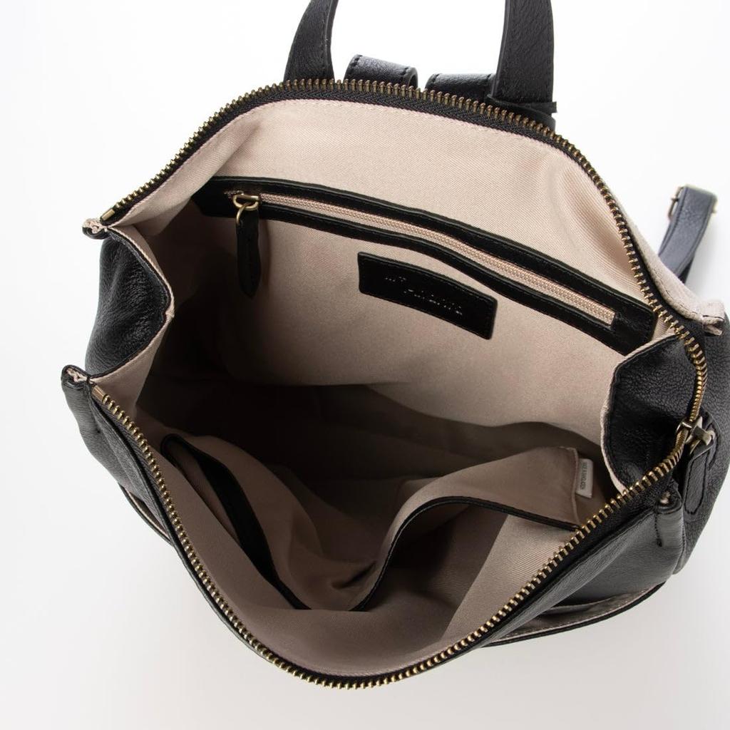 Quadratischer Rucksack aus Rindsleder