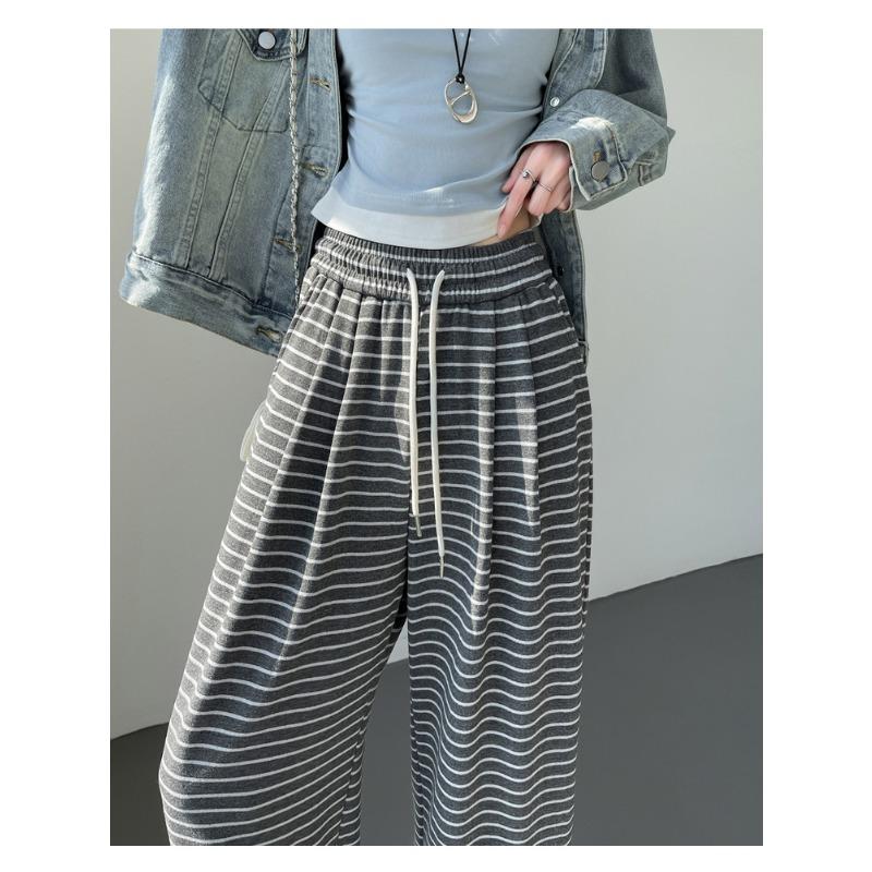 Loose and Lazy Casual Pants for Women In Autumn New Striped Small Draped Straight Pants Design Wide-leg Pants