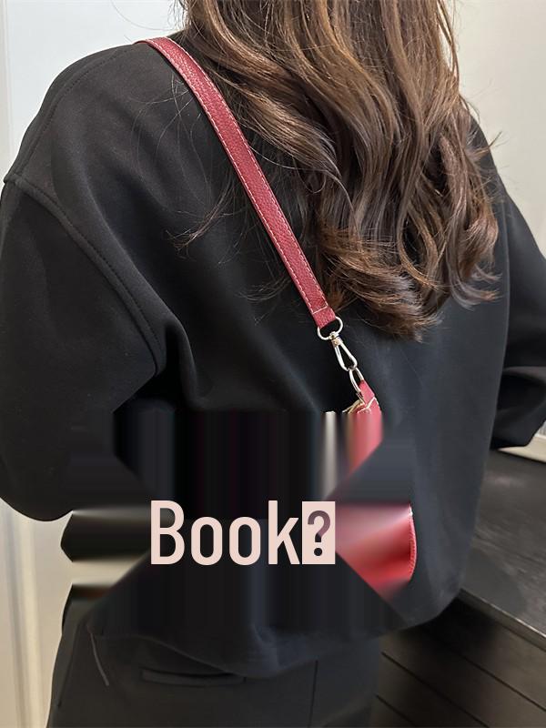 Trendy Star Design Women's Underarm Shoulder Bag - Fashionable and Versatile for Commuters