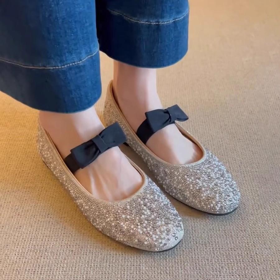 Sheepskin version~ Xiaoxiangfeng rhinestone bow flats, round head one-word strap ballet shoes, shallow mouth Mary Jane single shoes