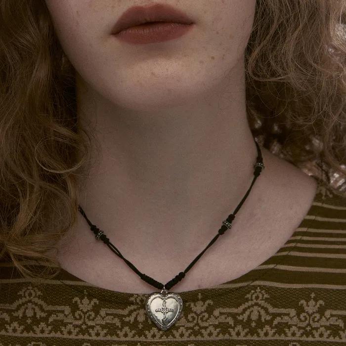 altar cord necklace-black