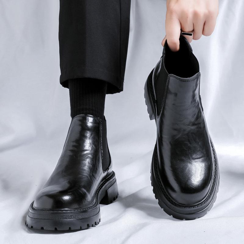 Fashion Thick soled men's boots Minimalist and fashionable British style Business Office Outdoor autumn and winter leather shoes Black
