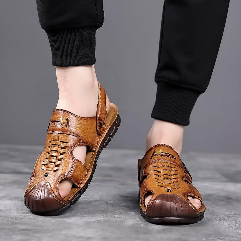 Sandals men's summer first-layer cowhide beach shoes, genuine leather cowhide soft soles, driving outside, Baotou Dad cool slippers are popular