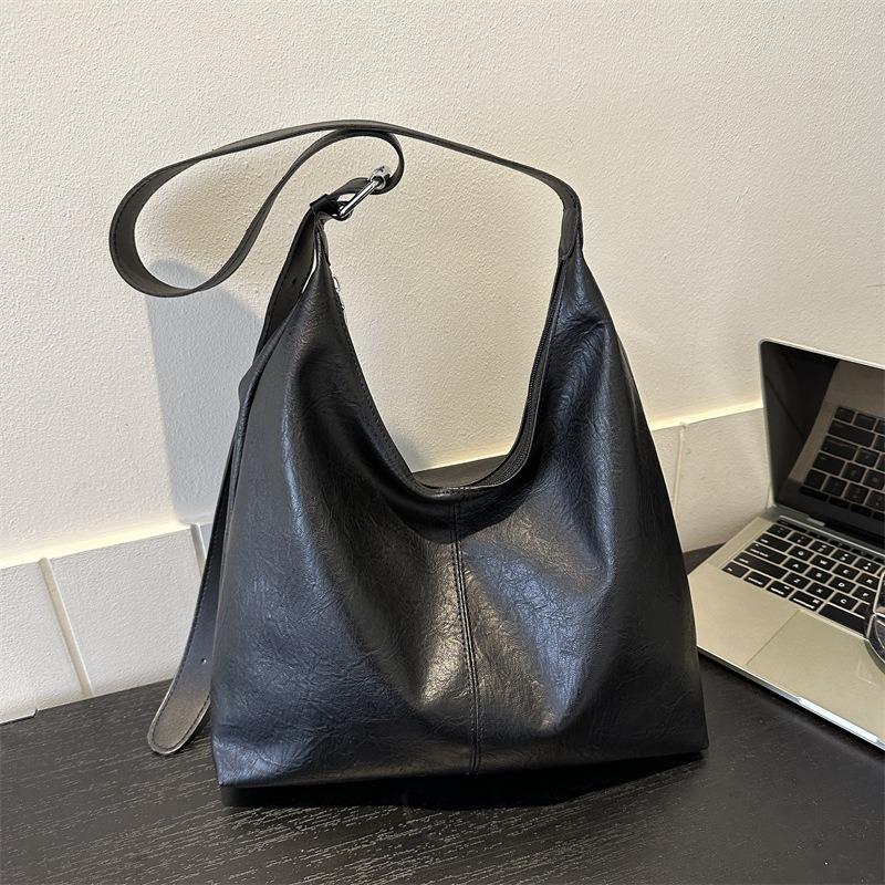 Popular Fashion Korean Version of Versatile Shoulder Underarm Bag Commuter Texture Solid Color Handbag Tote Bag Women