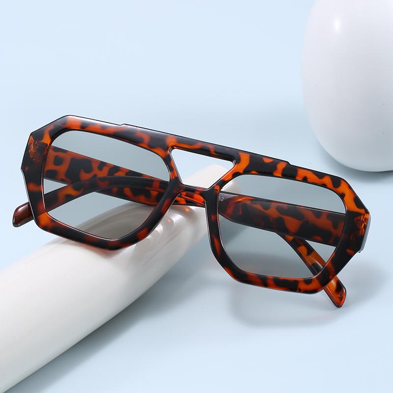 New Double Bridge Design Women Sunglasses Simple Fashion Leopard Pattern Design Glasses High Quality Outdoor Sunscreen