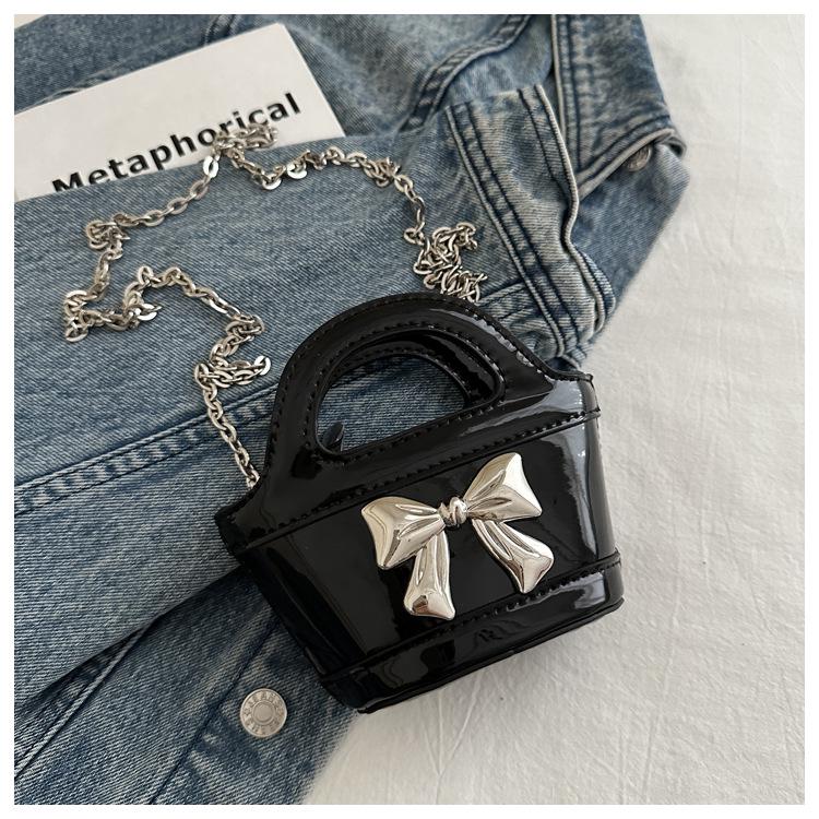 2024 Shiny Patent Leather Mini Basket Crossbody Bag with Laser Chain for Kids and Women
