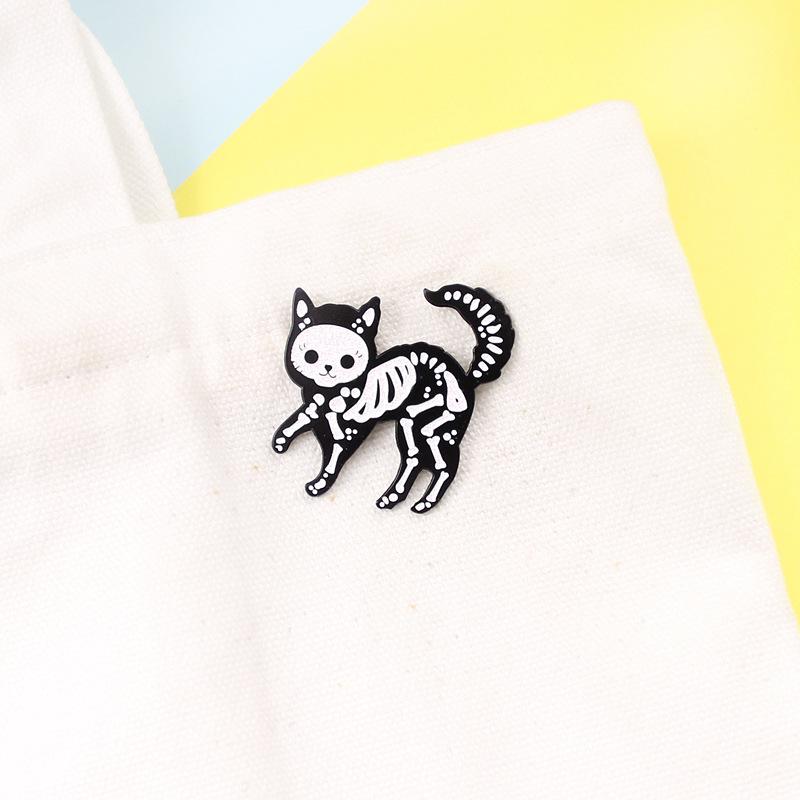 Creative Cat X-ray Brooch: Personalized Design with See-through Bone Detail
