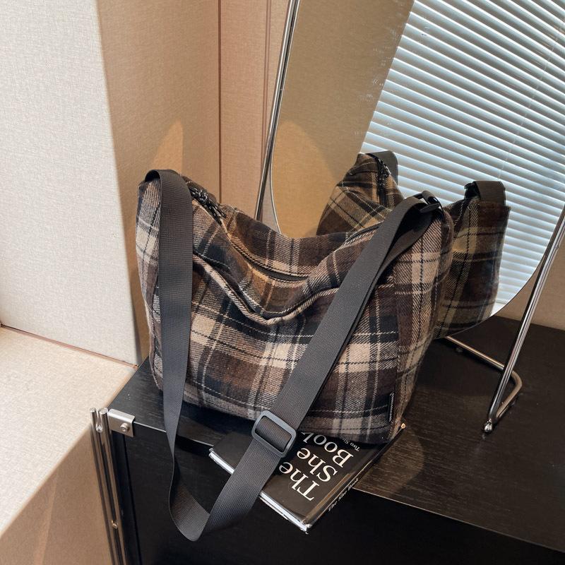 

Ретро клетчатая сумка-тоут женская новая большая вместительная универсальная на плечо мессенджер сумка для класса для поездок на работу