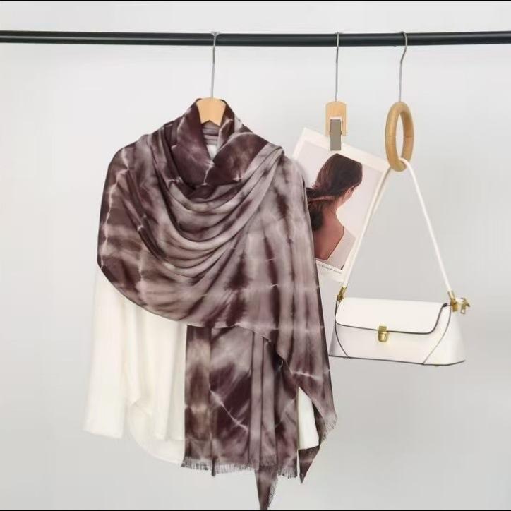 Gradual change tie-dye scarf headscarf niche artistic cotton and linen scarf beach travel sunscreen shawl