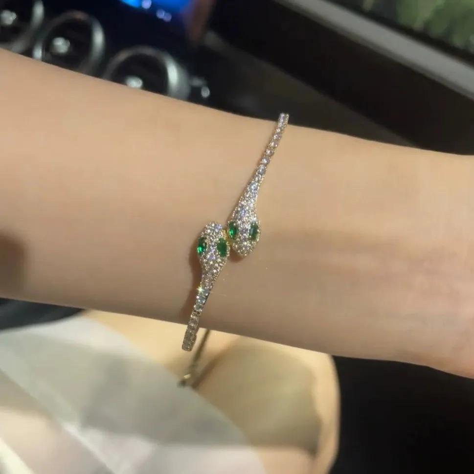 Kleine Groene Slang Licht Luxe Slangvormige Zirkonia Armband Super Flash Verstelbaar High-end Armband