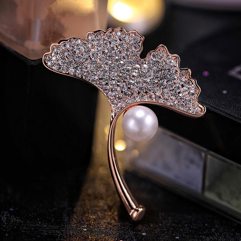 Bo Xin Yun Ginkgo Leaf Fashion Brooch: Versatile Lapel Accessory